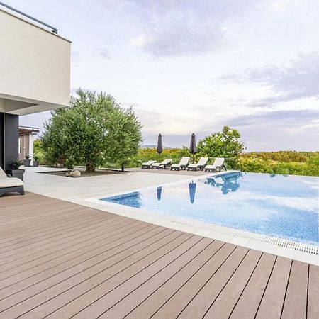 Villa Pedena In Sveta Katarina - Haus Fuer 8-10 Personen Benazici Exterior foto