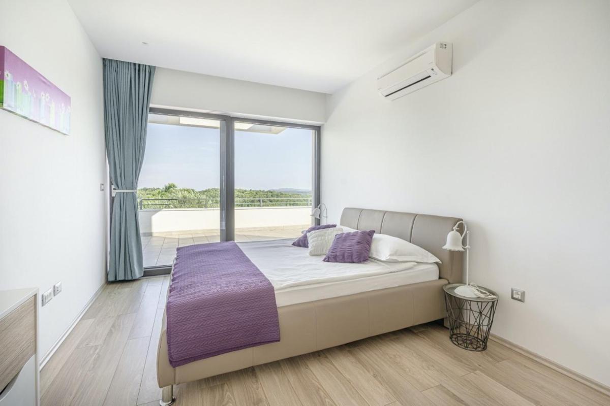 Villa Pedena In Sveta Katarina - Haus Fuer 8-10 Personen Benazici Exterior foto