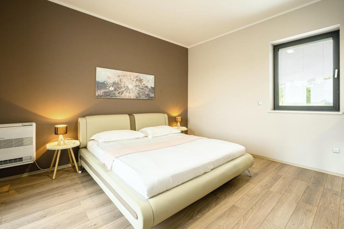 Villa Pedena In Sveta Katarina - Haus Fuer 8-10 Personen Benazici Exterior foto