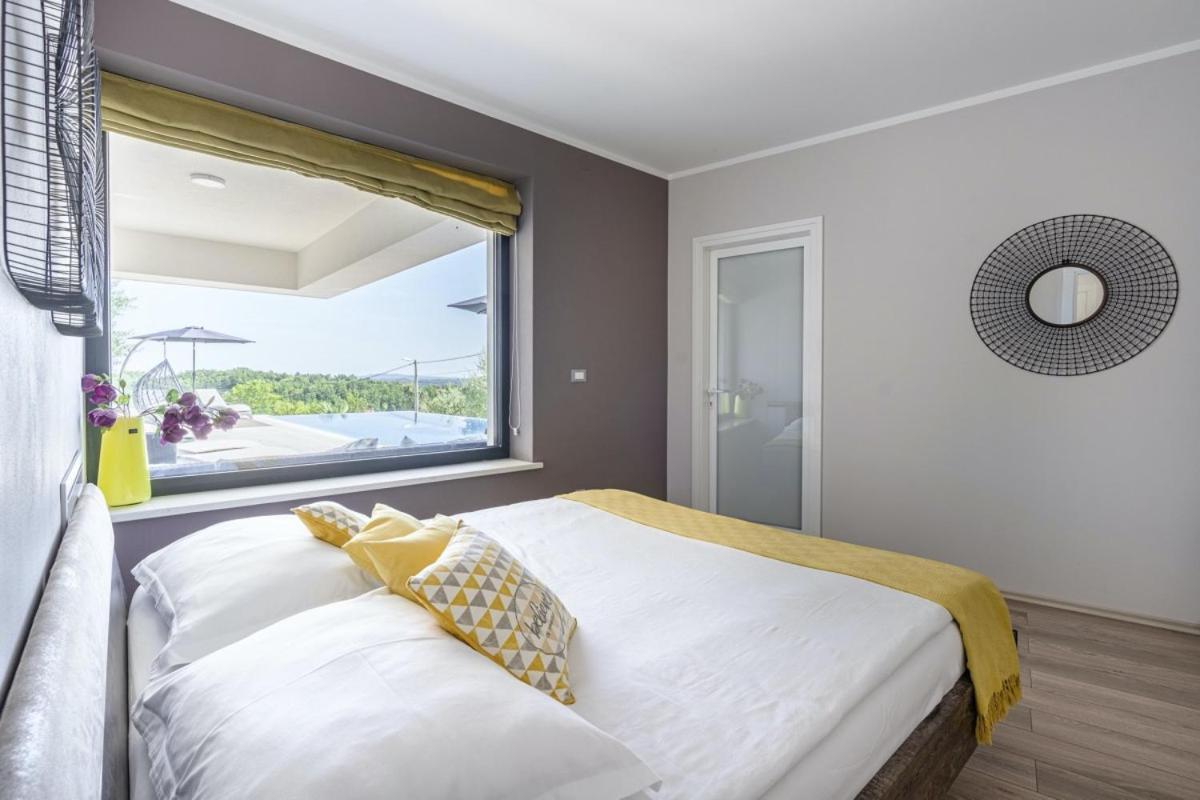 Villa Pedena In Sveta Katarina - Haus Fuer 8-10 Personen Benazici Exterior foto