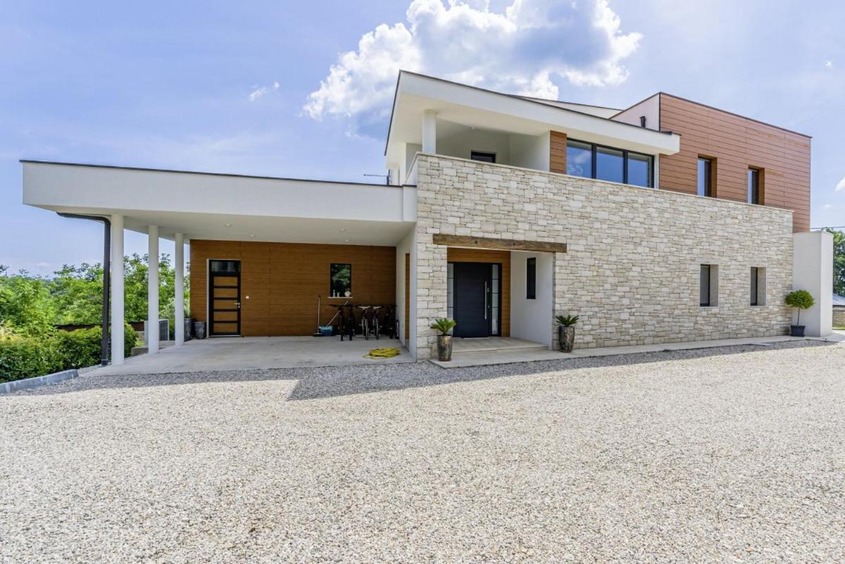 Villa Pedena In Sveta Katarina - Haus Fuer 8-10 Personen Benazici Exterior foto